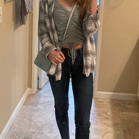 Meet your Posher, Isabella - Picture 3 of 4